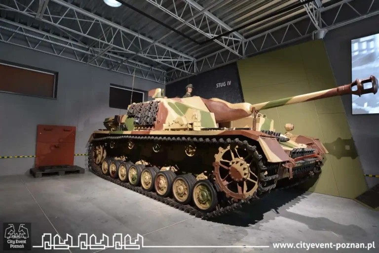 Muzeum Broni Pancernej cover-1